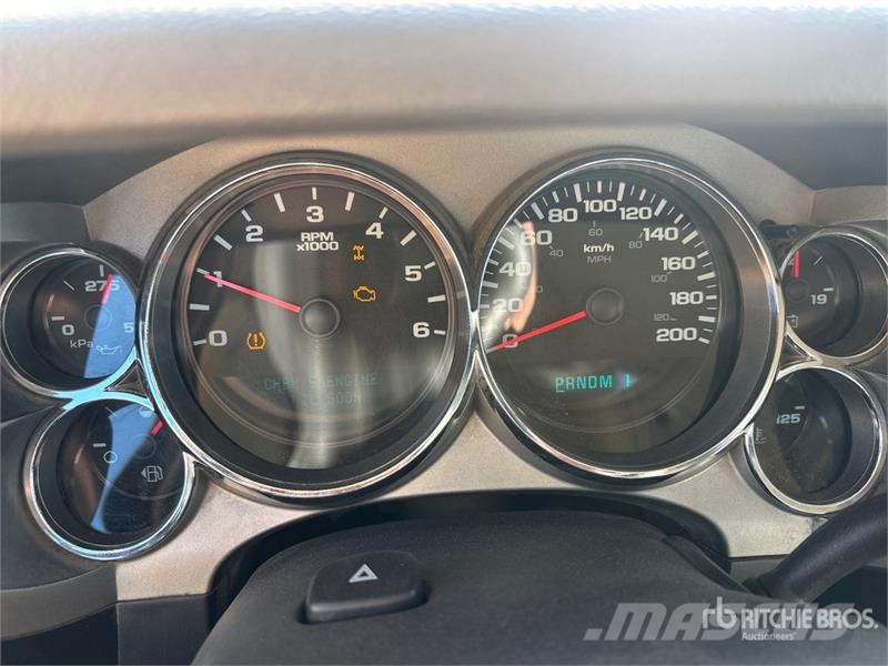 Chevrolet 2500HD 4x4 Extended Cab Utility Truck Pick up/Platou