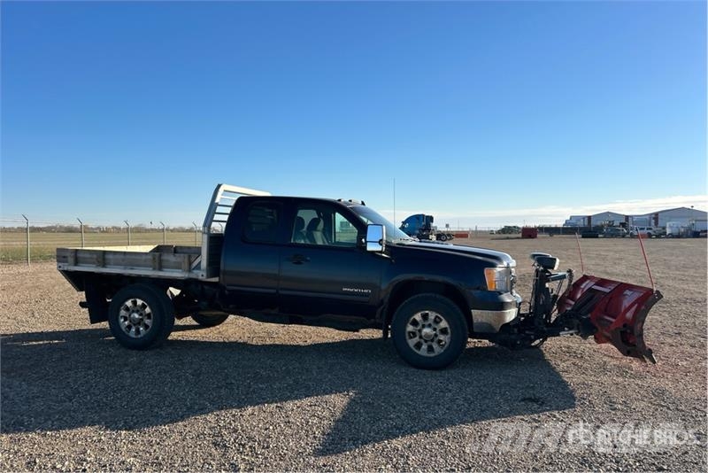 Chevrolet 2500HD 4x4 Extended Cab Flatbed Truck Kamioni sa otvorenim sandukom