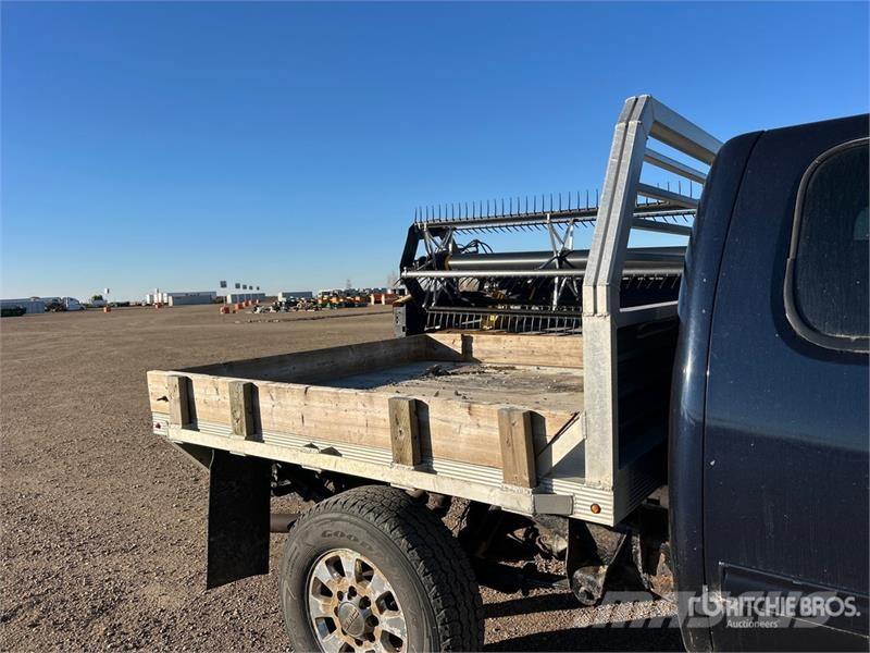 Chevrolet 2500HD 4x4 Extended Cab Flatbed Truck Kamioni sa otvorenim sandukom