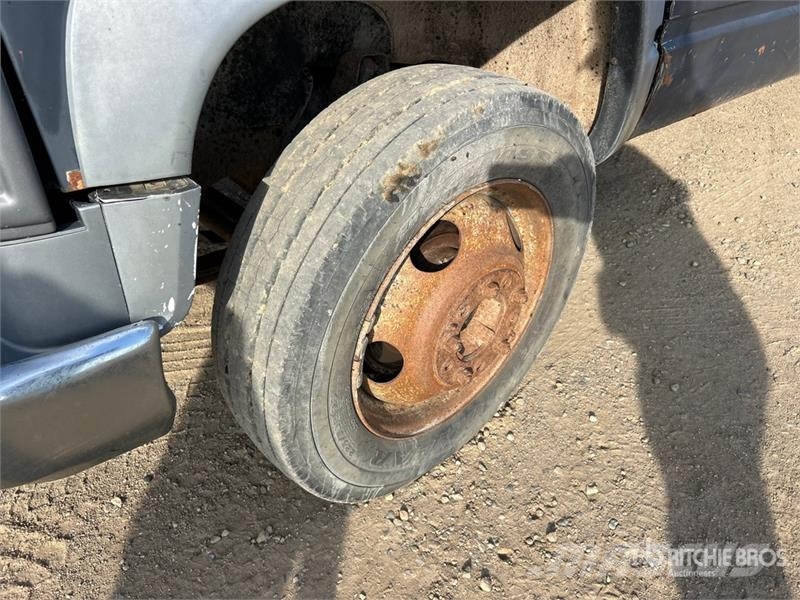 Chevrolet 3500 Platformos/ Pakrovimas iš šono