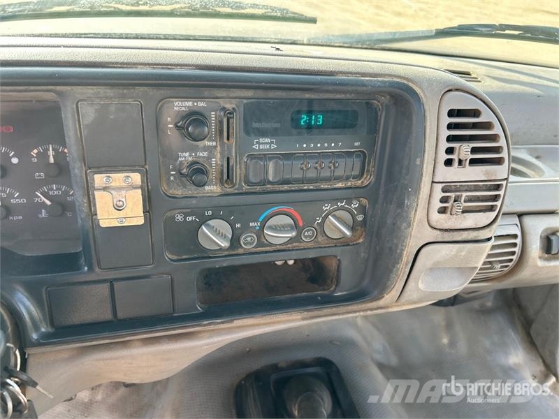 Chevrolet 3500 Platformos/ Pakrovimas iš šono