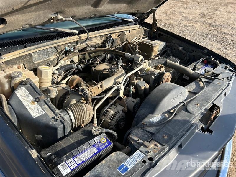 Chevrolet 3500 Platformos/ Pakrovimas iš šono