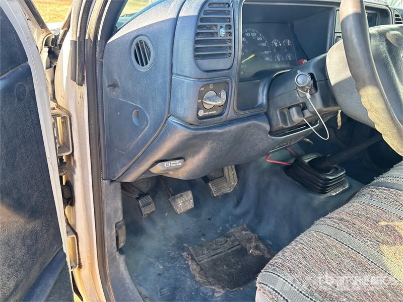 Chevrolet 3500 Madelautod
