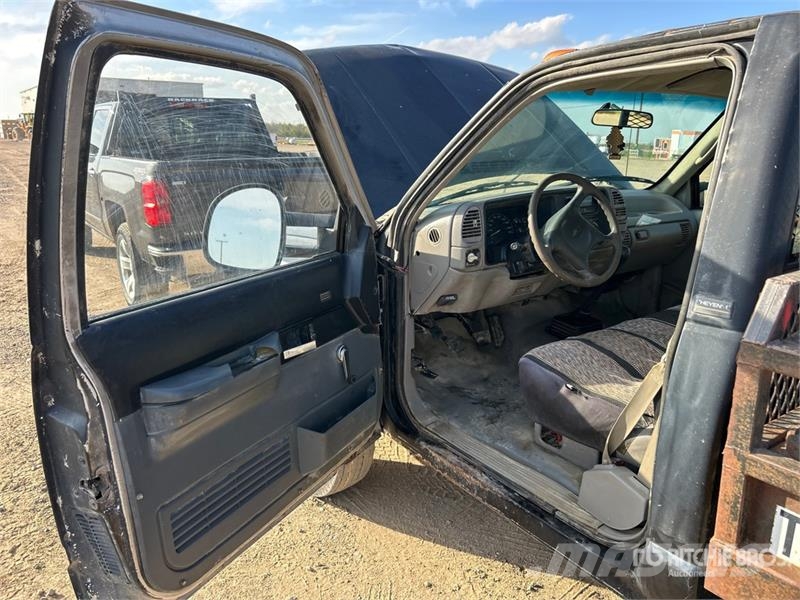 Chevrolet 3500 Platformos/ Pakrovimas iš šono