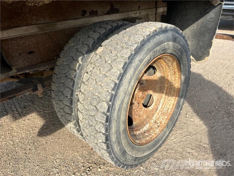 Chevrolet 3500 Platformos/ Pakrovimas iš šono