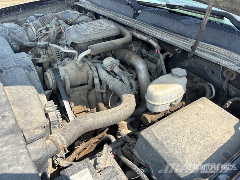Chevrolet 3500 HD 4x4 Crew Cab Pickup Other