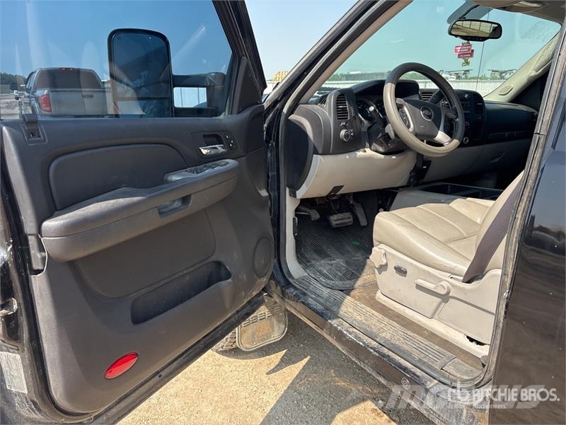 Chevrolet 3500 HD 4x4 Crew Cab Pickup Autre fourgon / utilitaire