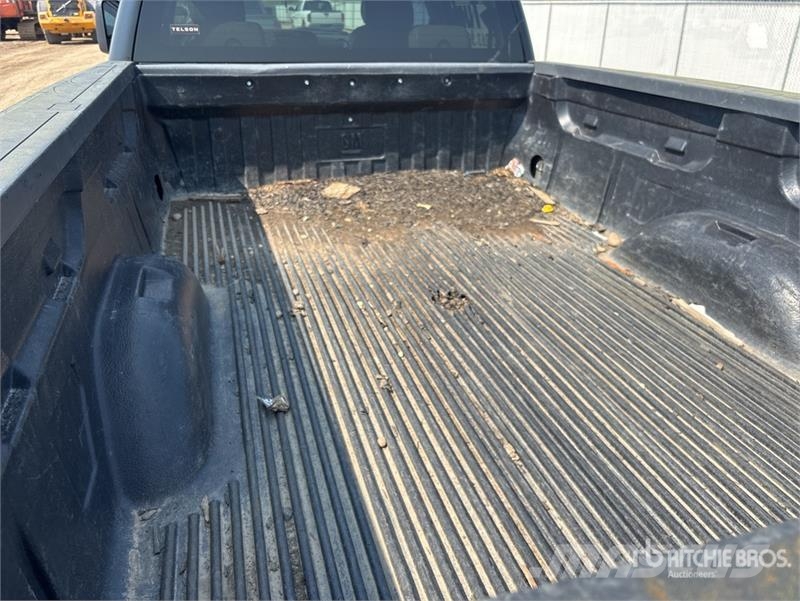 Chevrolet 3500 HD 4x4 Crew Cab Pickup Autre fourgon / utilitaire