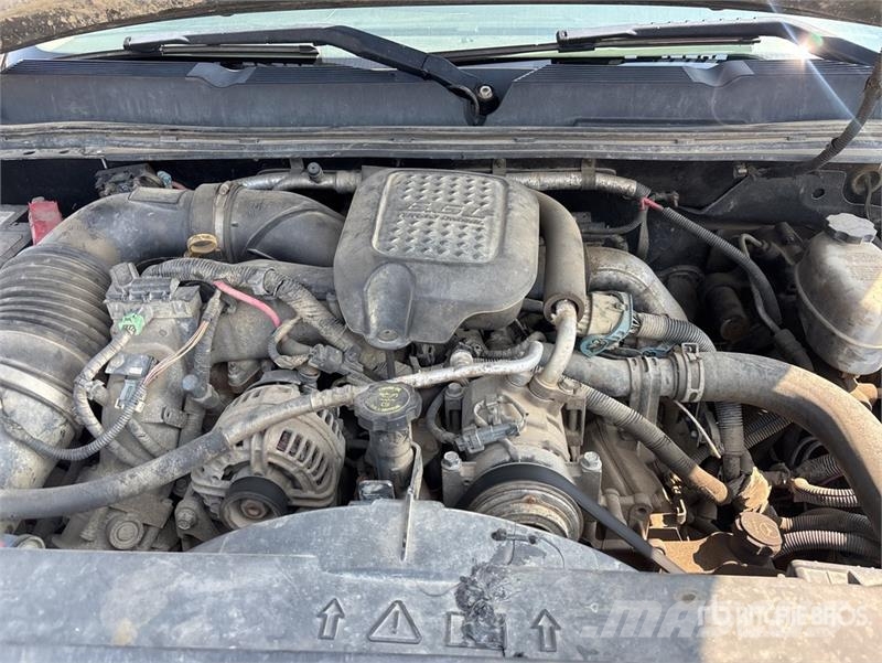 Chevrolet 3500 HD 4x4 Crew Cab Pickup Other