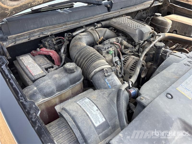 Chevrolet 3500 HD 4x4 Crew Cab Pickup Other