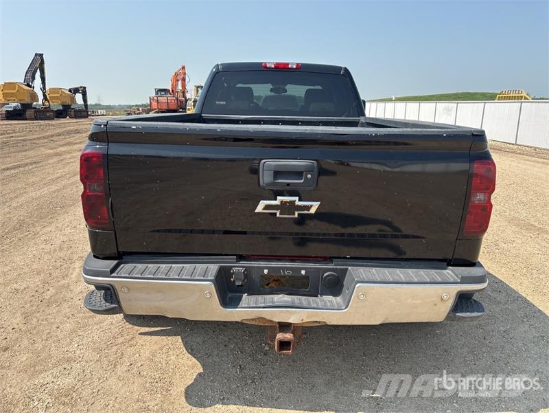 Chevrolet 3500 HD 4x4 Crew Cab Pickup Other