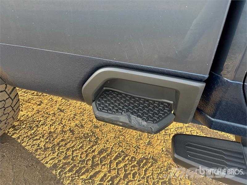 Chevrolet 3500 HD LT 4x4 Crew Cab Pickup Ostalo
