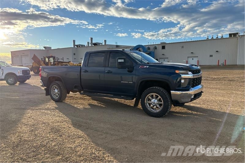 Chevrolet 3500 HD LT 4x4 Crew Cab Pickup Ostalo