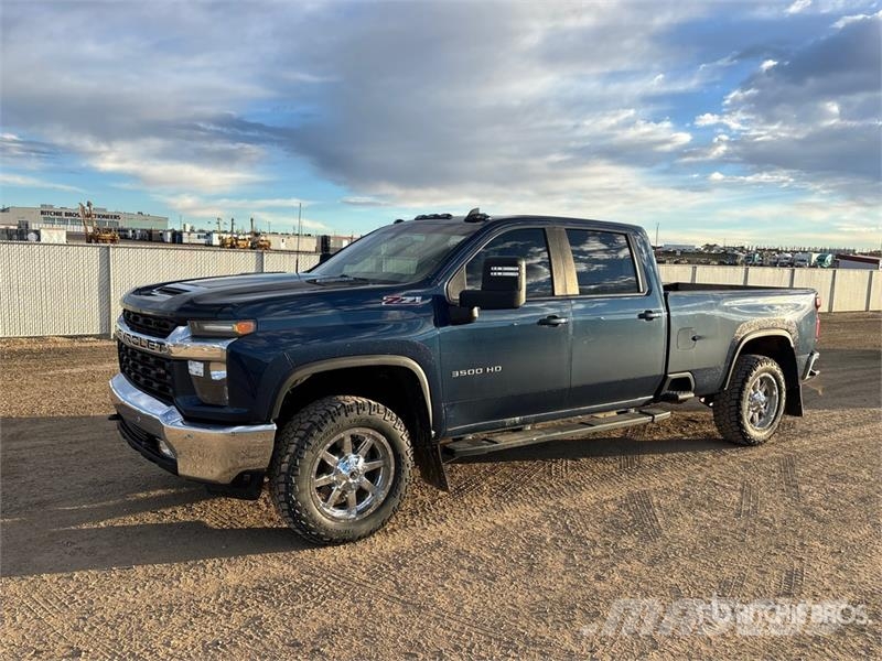 Chevrolet 3500 HD LT 4x4 Crew Cab Pickup Ostalo