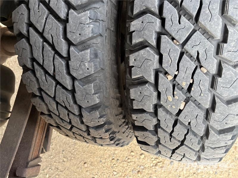 Chevrolet 3500 HD LTZ 4x4 Crew Cab Pickup Egyéb
