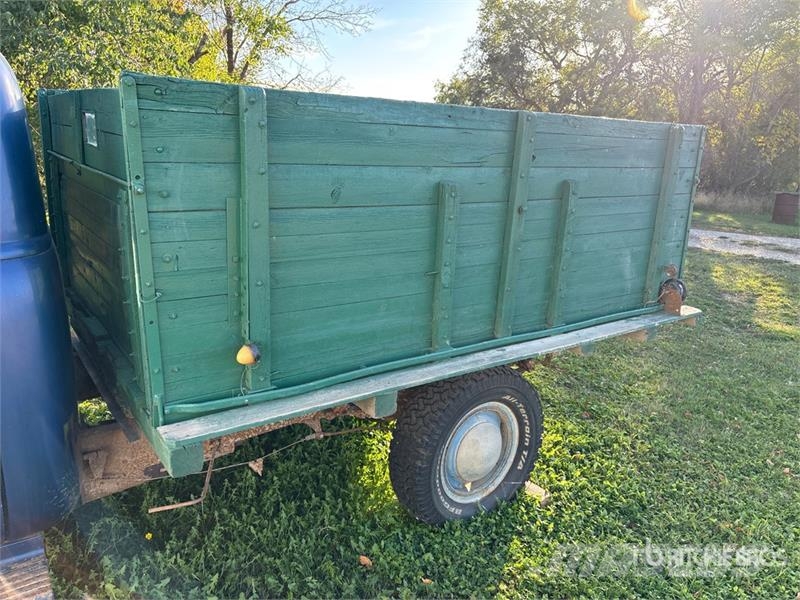 Chevrolet 4x2 Grain Truck (Inoperable) зерновозы