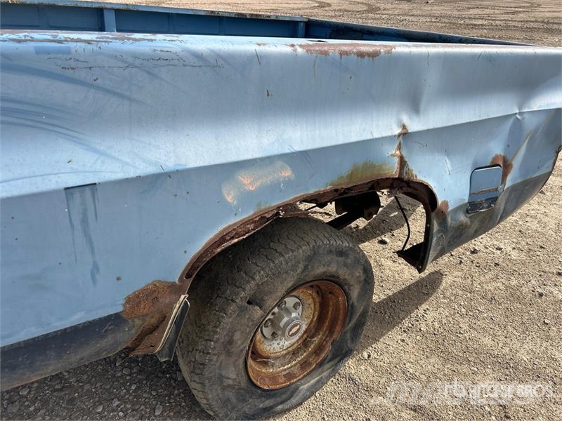 Chevrolet 8 ft S/A Pickup Box Trailer (Inoperable) Egyéb pótkocsik