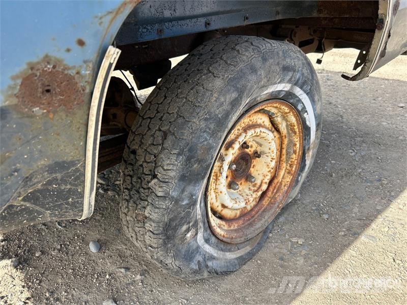 Chevrolet 8 ft S/A Pickup Box Trailer (Inoperable) Egyéb pótkocsik