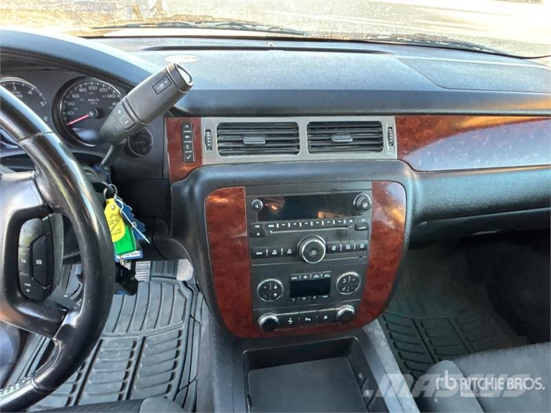 Chevrolet Avalanche 4x4 Crew Cab Pickup Autre fourgon / utilitaire