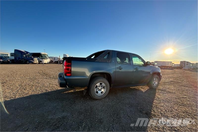 Chevrolet Avalanche 4x4 Crew Cab Pickup Autre fourgon / utilitaire
