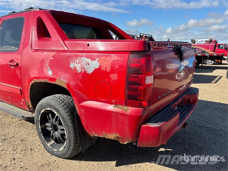 Chevrolet Avalanche 4x4 Crew Cab Pickup Furgoni altro