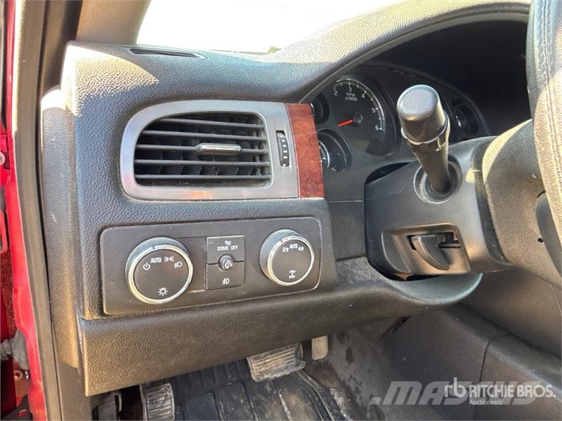 Chevrolet Avalanche 4x4 Crew Cab Pickup Furgoni altro