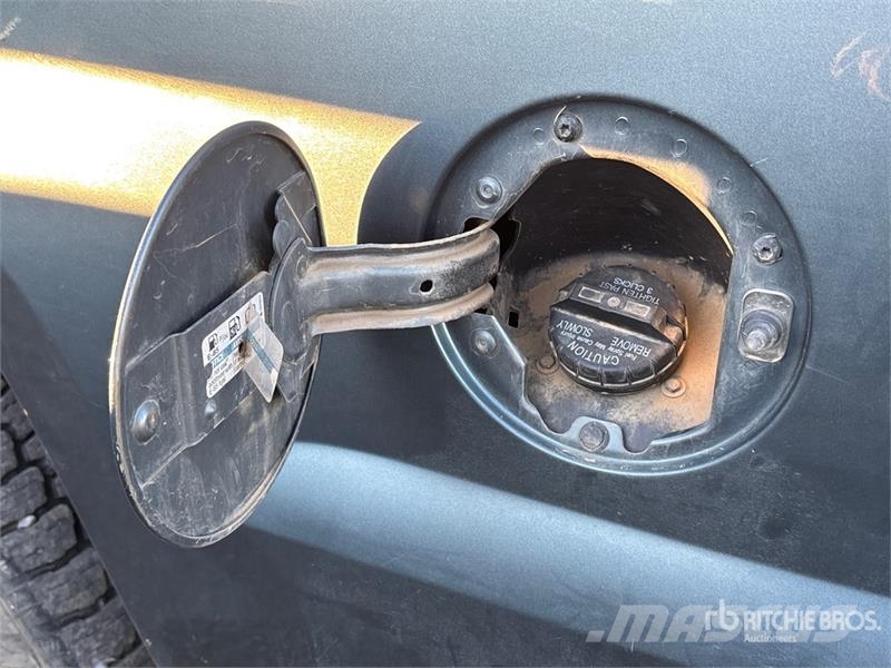 Chevrolet Avalanche 4x4 Crew Cab Pickup Autre fourgon / utilitaire