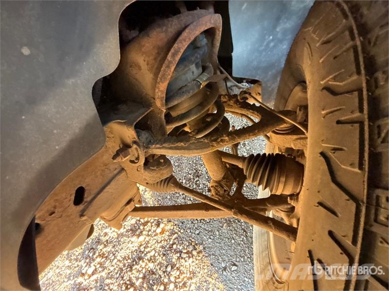 Chevrolet Avalanche 4x4 Crew Cab Pickup Autre fourgon / utilitaire
