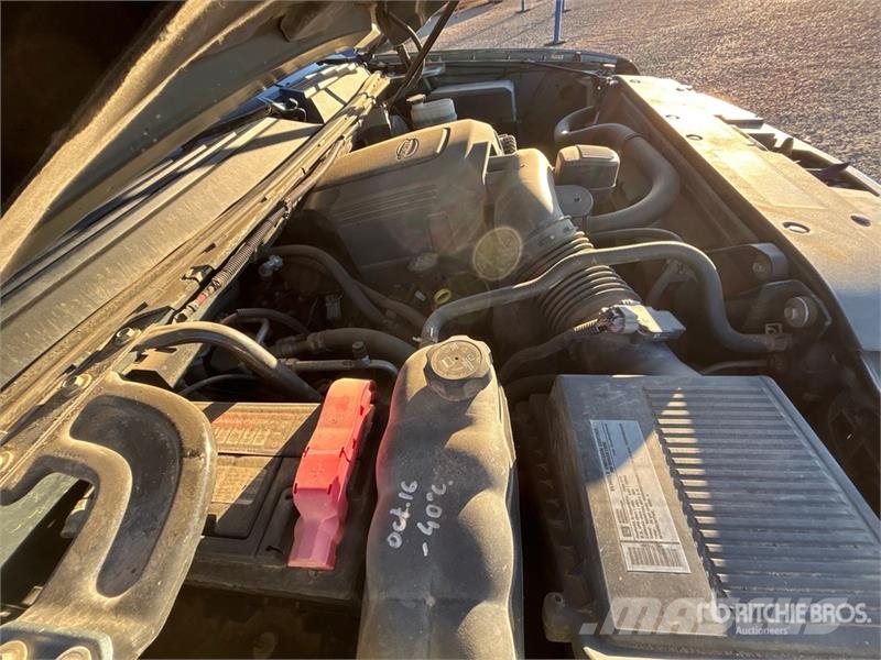 Chevrolet Avalanche 4x4 Crew Cab Pickup Autre fourgon / utilitaire