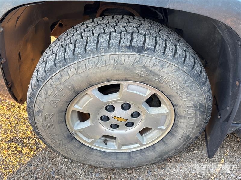Chevrolet Avalanche 4x4 Crew Cab Pickup Autre fourgon / utilitaire