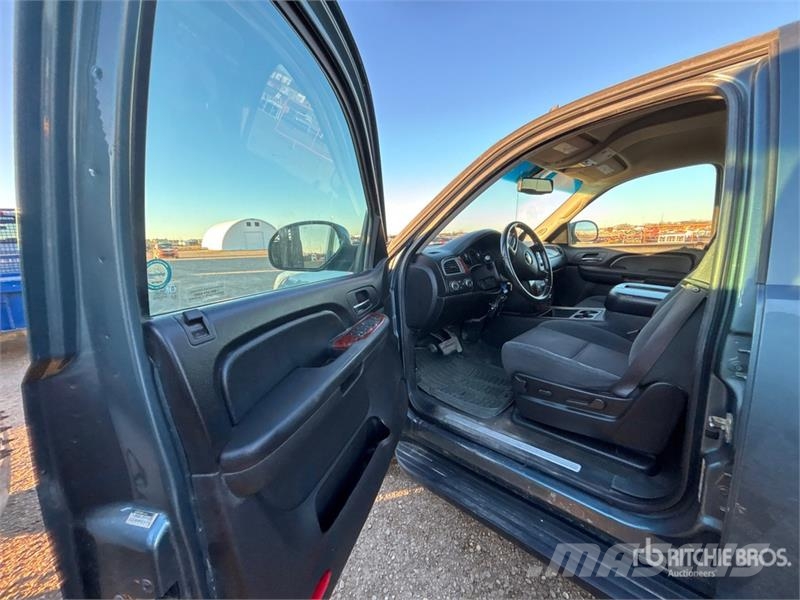 Chevrolet Avalanche 4x4 Crew Cab Pickup Autre fourgon / utilitaire