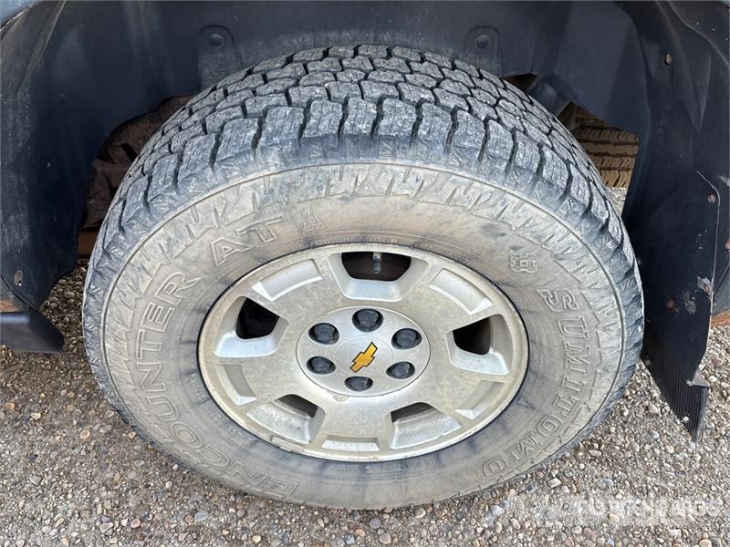 Chevrolet Avalanche 4x4 Crew Cab Pickup Autre fourgon / utilitaire
