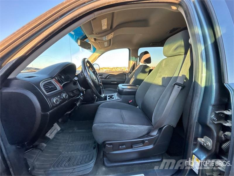 Chevrolet Avalanche 4x4 Crew Cab Pickup Autre fourgon / utilitaire