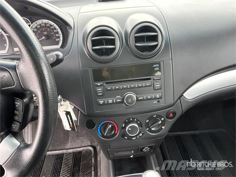 Chevrolet Aveo Automobile Carros Ligeiros
