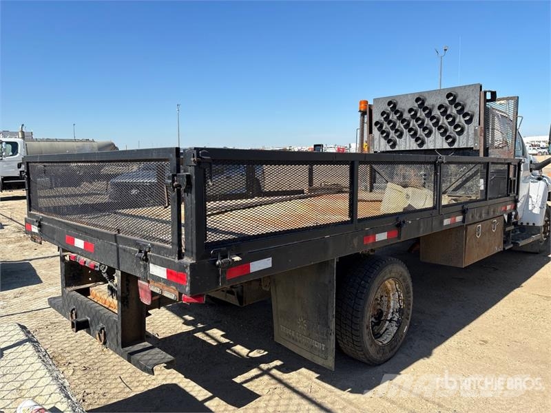 Chevrolet C-5500 4x2 Flatbed Truck Lastbil med lad/Flatbed