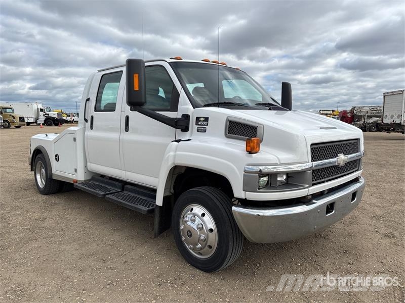 Chevrolet C4500 Chariot 4x2 Crew Cab Versatile Hauler Truck Тягачі