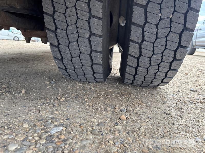 Chevrolet C4500 Chariot 4x2 Crew Cab Versatile Hauler Truck Тягачі