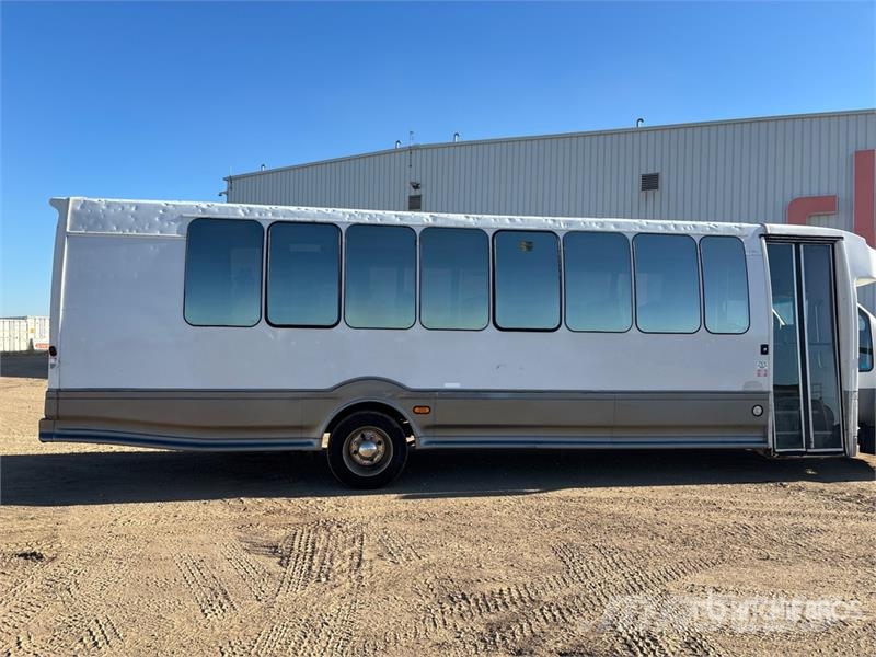 Chevrolet C5500 Minibuses