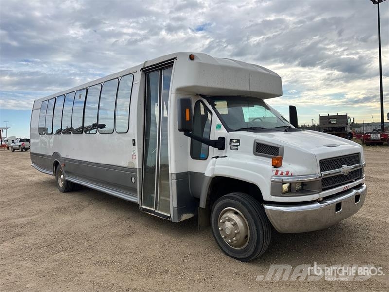 Chevrolet C5500 حافلة صغيرة