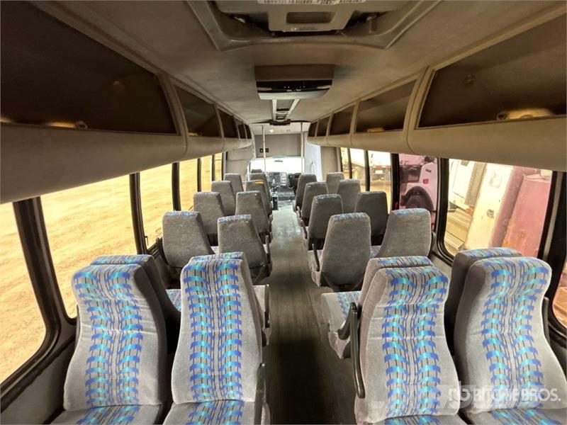 Chevrolet C5500 حافلة صغيرة