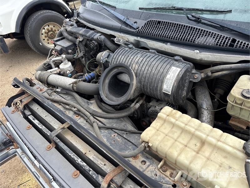 Chevrolet C5500 حافلة صغيرة