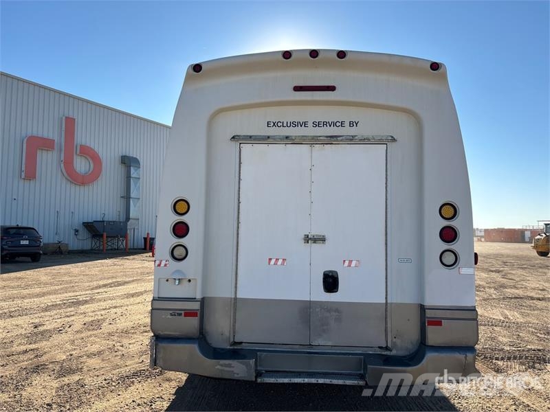 Chevrolet C5500 Minibuses