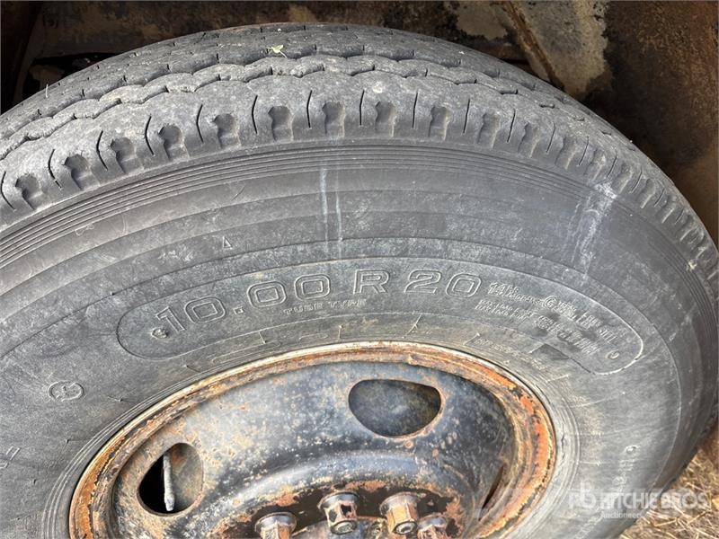 Chevrolet C60 4x2 Grain Truck شاحنات المزارع / الحبوب