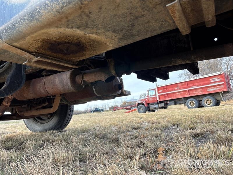 Chevrolet C60 4x2 Grain Truck شاحنات المزارع / الحبوب