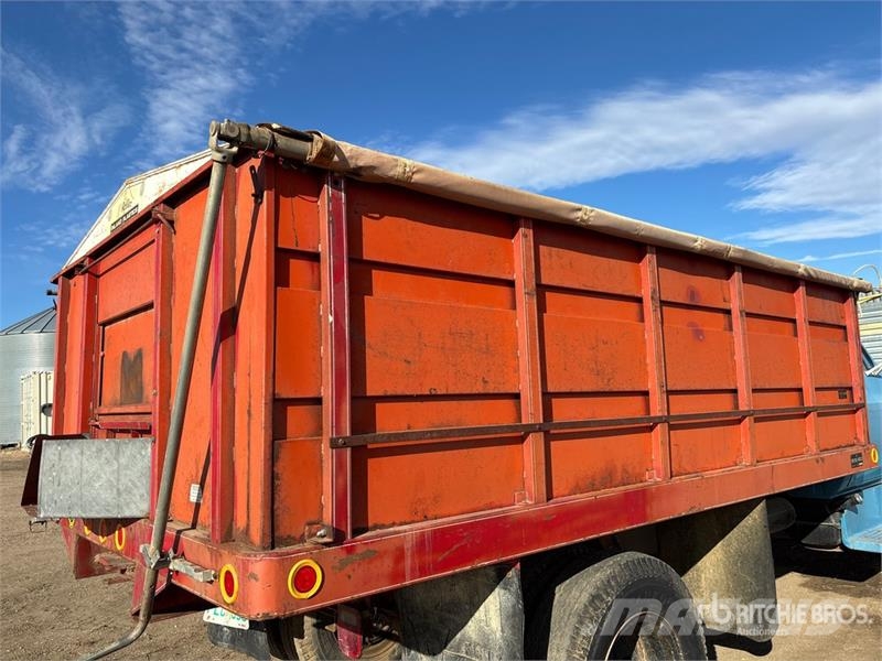 Chevrolet C60 4x2 Grain Truck (Inoperable) зерновозы