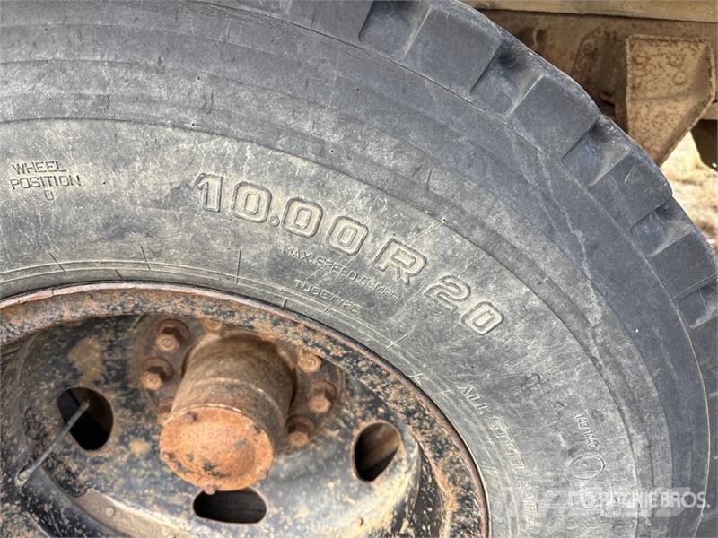 Chevrolet C60 4x2 Grain Truck شاحنات المزارع / الحبوب
