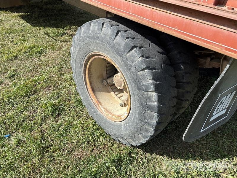 Chevrolet C65 Scottsdale 4x2 Grain Truck Vilja-autot