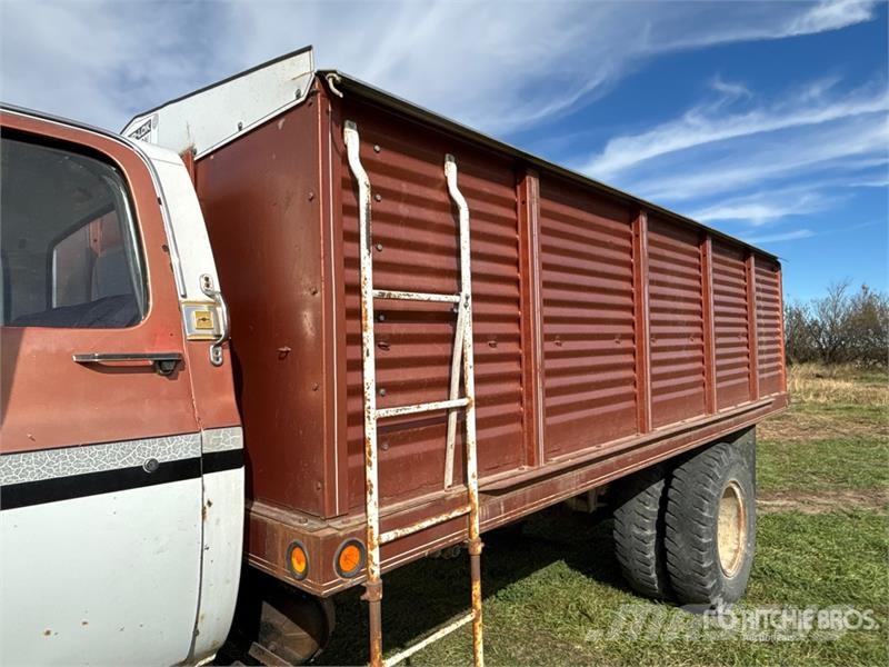 Chevrolet C65 Scottsdale 4x2 Grain Truck Vilja-autot