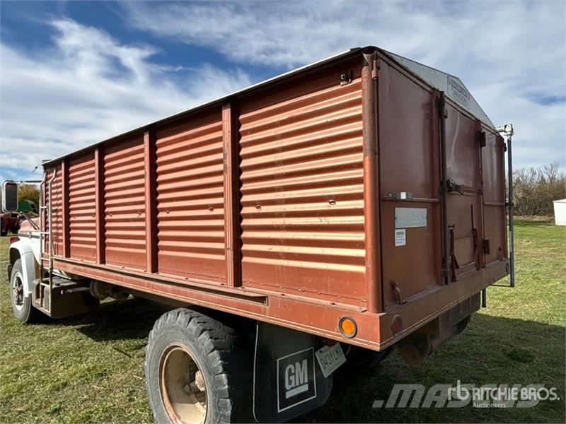Chevrolet C65 Scottsdale 4x2 Grain Truck Vilja-autot