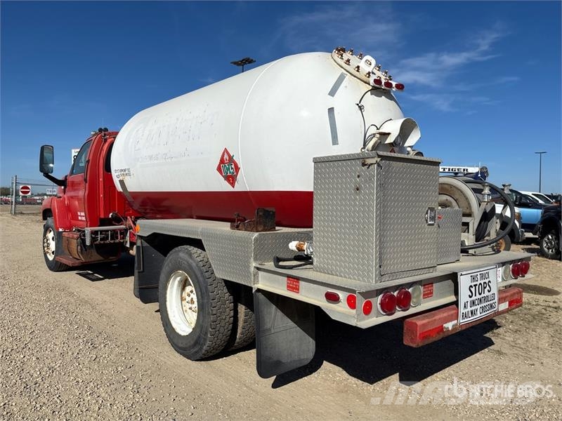 Chevrolet C7500 其他货车